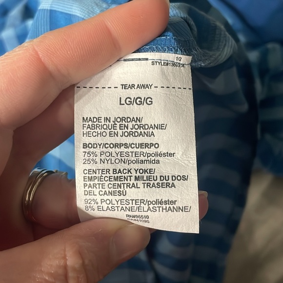 Men’s Under Armour button down short sleeve - Picture 5 of 5